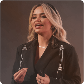 Valentina Ortiz - Cumbre Millonarios Conscientes 2025